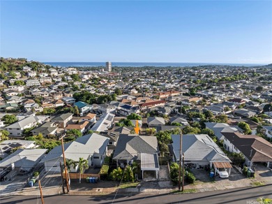 Beach Home For Sale in Honolulu, Hawaii
