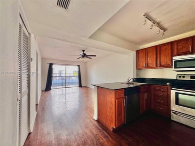 Beach Condo For Sale in Miami Beach, Florida