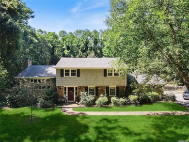 Beach Home Sale Pending in Oyster Bay, New York