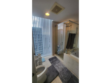 Beach Condo For Sale in Miami, Florida