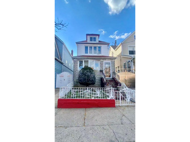 Beach Home Sale Pending in East Elmhurst, New York