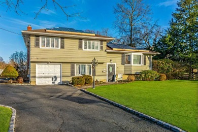Beach Home Sale Pending in Bay Shore, New York