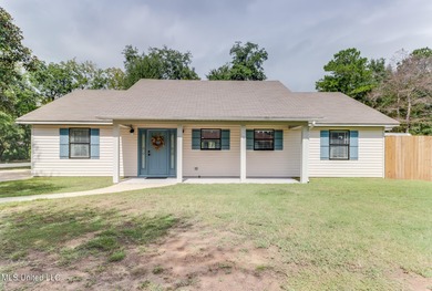 Beach Home Sale Pending in Gautier, Mississippi
