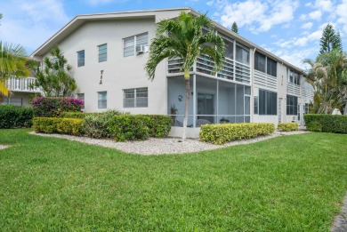 Beach Condo For Sale in West Palm Beach, Florida