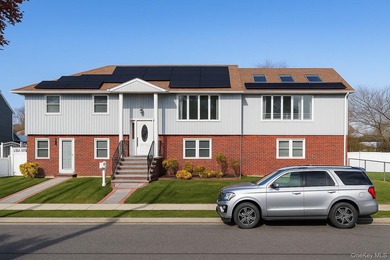 Beach Home For Sale in Island Park, New York