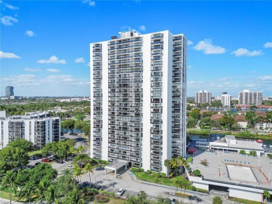 Beach Condo For Sale in Aventura, Florida