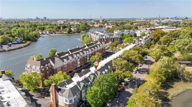 Beach Townhome/Townhouse For Sale in Norfolk, Virginia