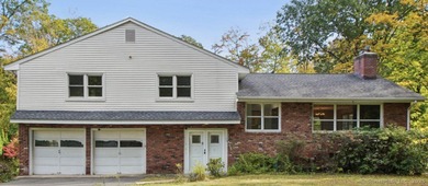 Beach Home Active Under Contract in Stamford, Connecticut