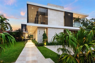 Beach Home For Sale in Miami Beach, Florida