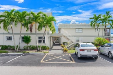 Beach Condo For Sale in Delray Beach, Florida