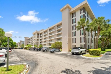 Beach Condo For Sale in Pompano Beach, Florida