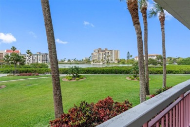 Beach Condo For Sale in South Pasadena, Florida