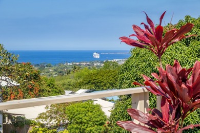 Beach Home For Sale in Kailua Kona, Hawaii