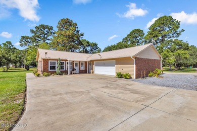 Beach Home For Sale in Ocean Springs, Mississippi