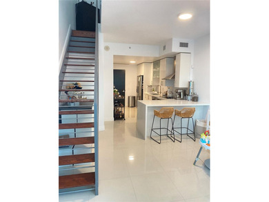 Beach Condo For Sale in Miami, Florida
