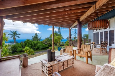 Beach Home For Sale in Kailua Kona, Hawaii