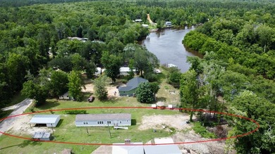 Beach Home For Sale in Wewahitchka, Florida