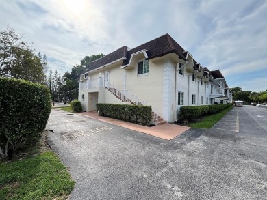 Beach Condo For Sale in Deerfield Beach, Florida