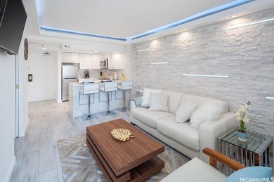 Beach Condo For Sale in Honolulu, Hawaii