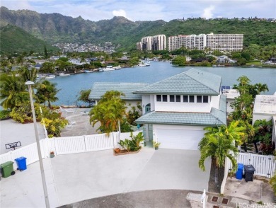 Beach Home For Sale in Honolulu, Hawaii