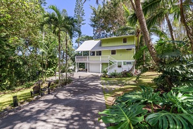 Beach Home For Sale in Kailua Kona, Hawaii