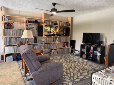Beach Condo For Sale in Kailua Kona, Hawaii