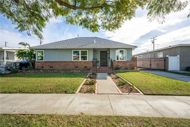 Beach Home Active Under Contract in Long Beach, California