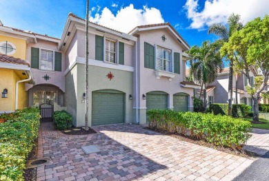 Beach Townhome/Townhouse For Sale in Hypoluxo, Florida