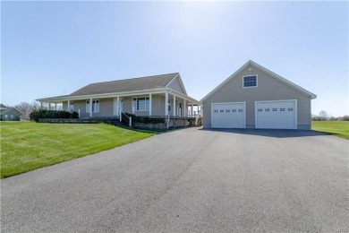 Beach Home For Sale in Clayton, New York