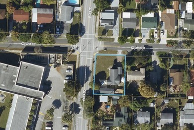 Beach Home For Sale in West Palm Beach, Florida