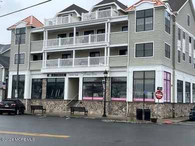 Beach Condo For Sale in Sea Bright, New Jersey