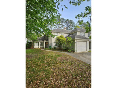 Beach Townhome/Townhouse For Sale in Chesapeake, Virginia