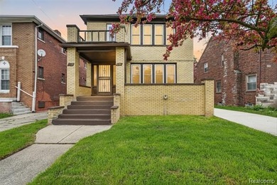 Beach Home For Sale in Detroit, Michigan