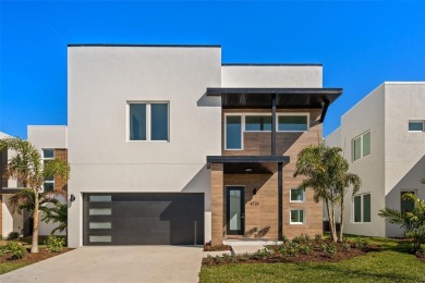 Beach Home For Sale in Sarasota, Florida