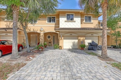 Beach Townhome/Townhouse For Sale in Lake Worth, Florida