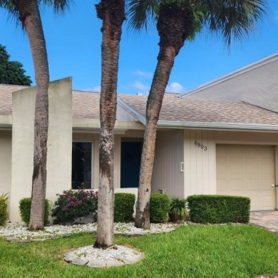 Beach Home For Sale in Lake Worth, Florida