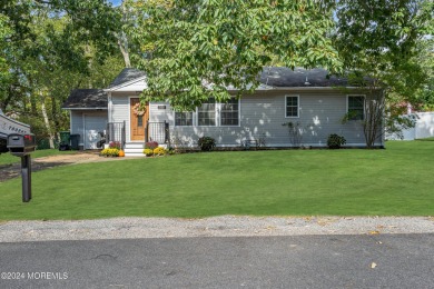 Beach Home Sale Pending in Pine Beach, New Jersey