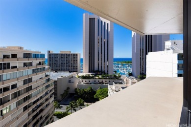 Beach Condo For Sale in Honolulu, Hawaii