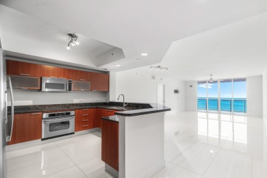 Beach Condo For Sale in Riviera Beach, Florida