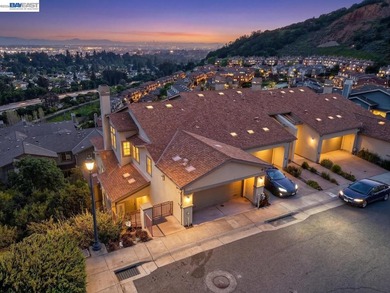 Beach Townhome/Townhouse Sale Pending in Oakland, California