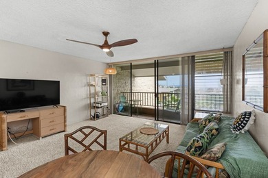 Beach Condo Active Under Contract in Kailua Kona, Hawaii