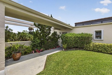 Beach Condo For Sale in West Palm Beach, Florida