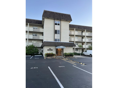 Beach Condo For Sale in Lauderhill, Florida