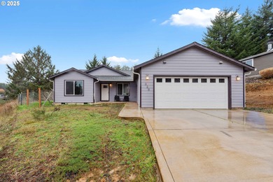 Beach Home For Sale in Reedsport, Oregon