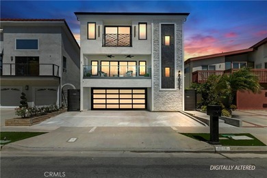 Beach Home For Sale in Huntington Beach, California