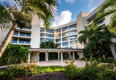 Beach Condo Sale Pending in Longboat Key, Florida