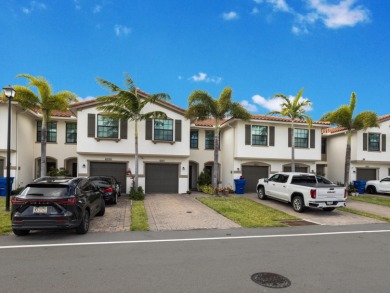 Beach Townhome/Townhouse For Sale in Palm Beach Gardens, Florida