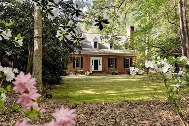 Beach Home For Sale in Yorktown, Virginia