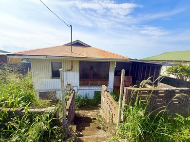 Beach Home For Sale in Naalehu, Hawaii