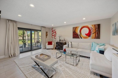 Beach Condo For Sale in West Palm Beach, Florida